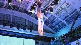 Aerial straps solo - Воздушный гимнаст номер соло на ремнях