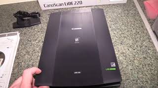 Canon CanoScan Lide 220 USB Compact Scanner unpack