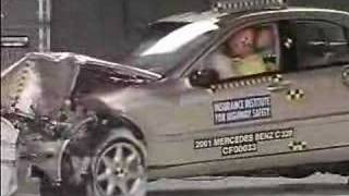 Crash Test 2001 - 2006 Mercedes Benz C Class IIHS