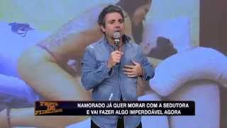 Teste de Fidelidade: Namorada vê amasso de infiel no sofá e fica furiosa