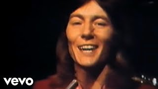 Smokie - Lay Back in the Arms of Someone (Official Video)