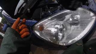 How to remove the headlights Opel, VAUXHALL Zafira / Как снять передние фары Opel,VAUXHALL  Zafira