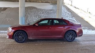2019 Chrysler 300S interior review