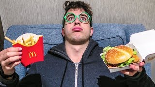 UNA SEMANA COMIENDO en McDONALDS 2!! **En un país diferente cada día**