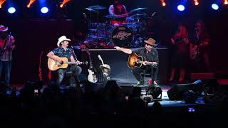 Brad Paisley & Hank Williams Jr. (I’m Gonna Get Drunk and Play Hank Williams)