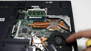 Cara membongkar laptop acer 5670