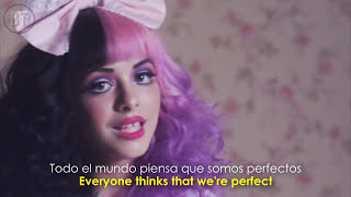 Melanie Martinez - Dollhouse (Lyrics + Español) Video Official