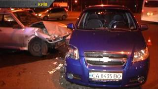 АВТО ЧП. У Києві в ДТП постраждала жінка