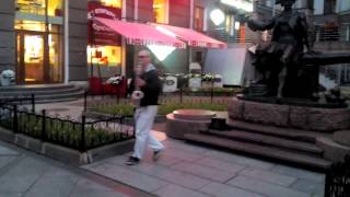 Уличный музыкант саксофон СПБ Андреевский Бульвар Васька