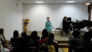 "Песенка про пингвина" исп. Степанова Янина, 1 класс ДШИ, г. Славутич