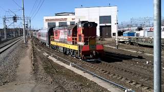 Тепловоз ЧМЭ3-7295 с пассажирским