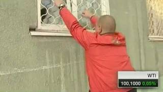 Таксист спас из пожара 4-х детей