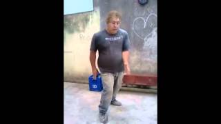 Seu Bento dançando Freestep