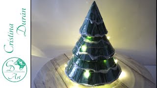 ACRYLIC POUR – Pouring a Christmas Tree