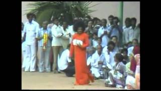 SAI BABA :: DIVINE DARSHAN