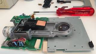 Commodore Amiga 500 diskdrive repair, two to one.