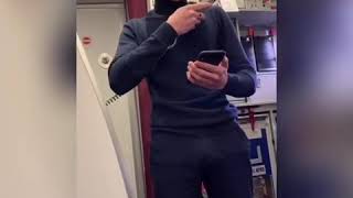 Предложение руки и сердца на борту самолета