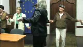 Слава Соколова поздравява Атанаска Ковачка