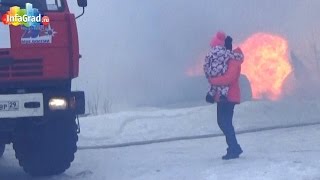 В Архангельске при тушении пожара взорвался газовый баллон