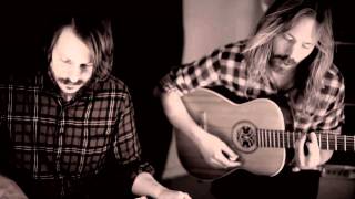 Friska Viljor - Useless (Acoustic version)