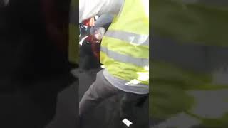 ТЫСЯЧА КАЗАХОВ БЬЮТ И НАСИЛУЮТ АРАБОВ В ТЕНГИЗЕ! ВВОДЯТ СПЕЦНАЗ В ТЕНГИЗ. Это вам не шутки.