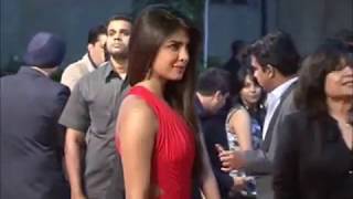 priyanka chopra flaunts her back at big star entertainment awards.