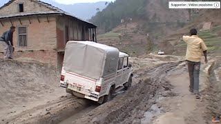 Les routes de l'impossible - Népal, les damnés du précipice