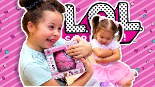 Лиза и Маша открыли лол сюрприз LOL Surprise фея принесла LOL Lil Sisters 6+