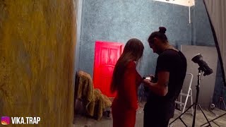 Фотограф СОБЛАЗНЯЕТ модель во время ФОТОСЕССИИ / Реакция ДЕВУШКИ / Vika Trap