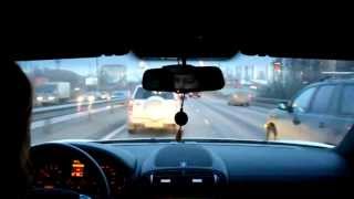 Девушки гоняют на Porshe Cayenne