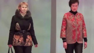Коллекция одежды и аксессуаров, сшитых из ткани от зонтиков