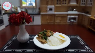 Mini Food อาหารจิ๋ว 食べれるミニチュアกระเพราไก่ ไข่ดาว อาหารตามสั่งยอดฮิต Thai basil chicken with Fried Egg