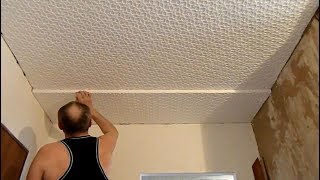 Как быстро и дёшево клеить потолочную плитку