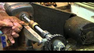 How to make a duck call (Wayne Betts turning a call barrel)
