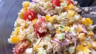 Салат с киноа и козьим сыром