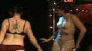 Gravity Plays Favorites with Lola van Ella (CD screw up and vocal improv)