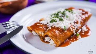 Enchiladas rojas rellenas de requesón - Receta fácil
