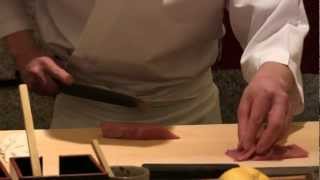 3 Michelin sushi chef Saito is a master with the knife