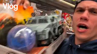 Toys "Were" Us - The Kingdom Has Fallen
