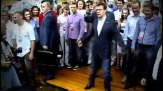 Дмитрий Медведев танцует Dmitry Medvedev Is Dancing Жесть