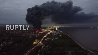 UK: Fire at plastics factory fills sky with black smoke near Hull