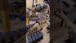 Bras manipulateur electropneumatique 5 axes piloté par ARDUINO MEGA