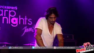 Arjun Rampal Turns DJ @ Blackberry Fashion Show 2013 !