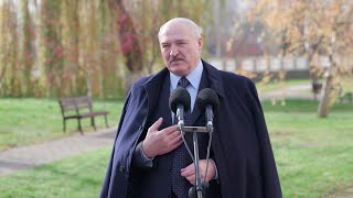 Лукашенко: Я хоть плохонький, но экономист! И на земле считал эти деньги!