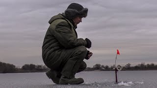 Рыбалка на ФЛАЖКИ!Первый лёд 2019-2020.