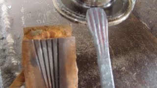 Гусиная лапка сделанная на прессе.Кованые элементы.