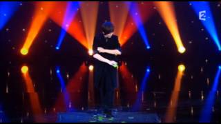 The world winning magician , Mike Chao on Le grand Cabaret