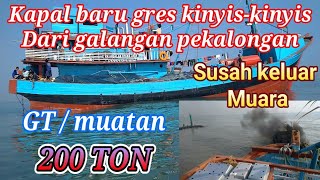 TENGKER!!baru dari galangan pekalongan,kapal nelayan cakalan pertama kali berangkat dari pekalongan,