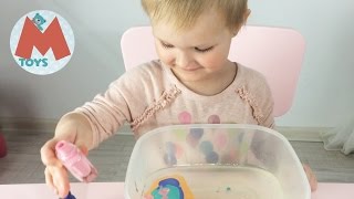 ❤ Маша украшает кружку лаком для ногтей и воды. Видео Эксперименты для детей от 3х лет