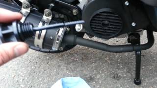 How to check the oil on a scooter / moped. Gy6 50cc 49cc qmb139 139 qmb 125cc 150cc scooter